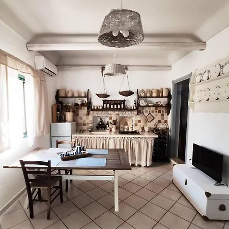 Lovely 2-bed In Villa